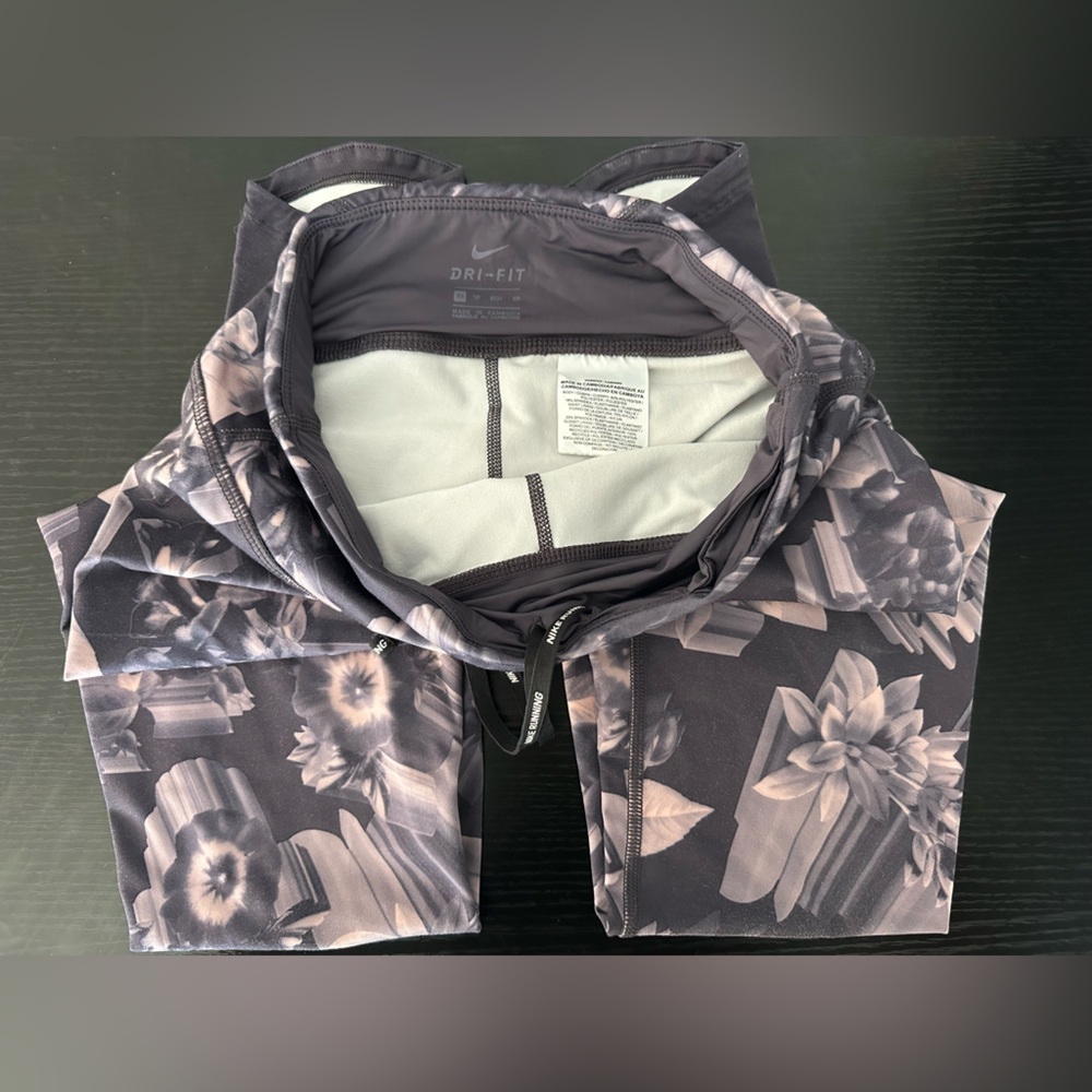 Nike Grey Floral and Blue Leggings - Picture 6 of 12